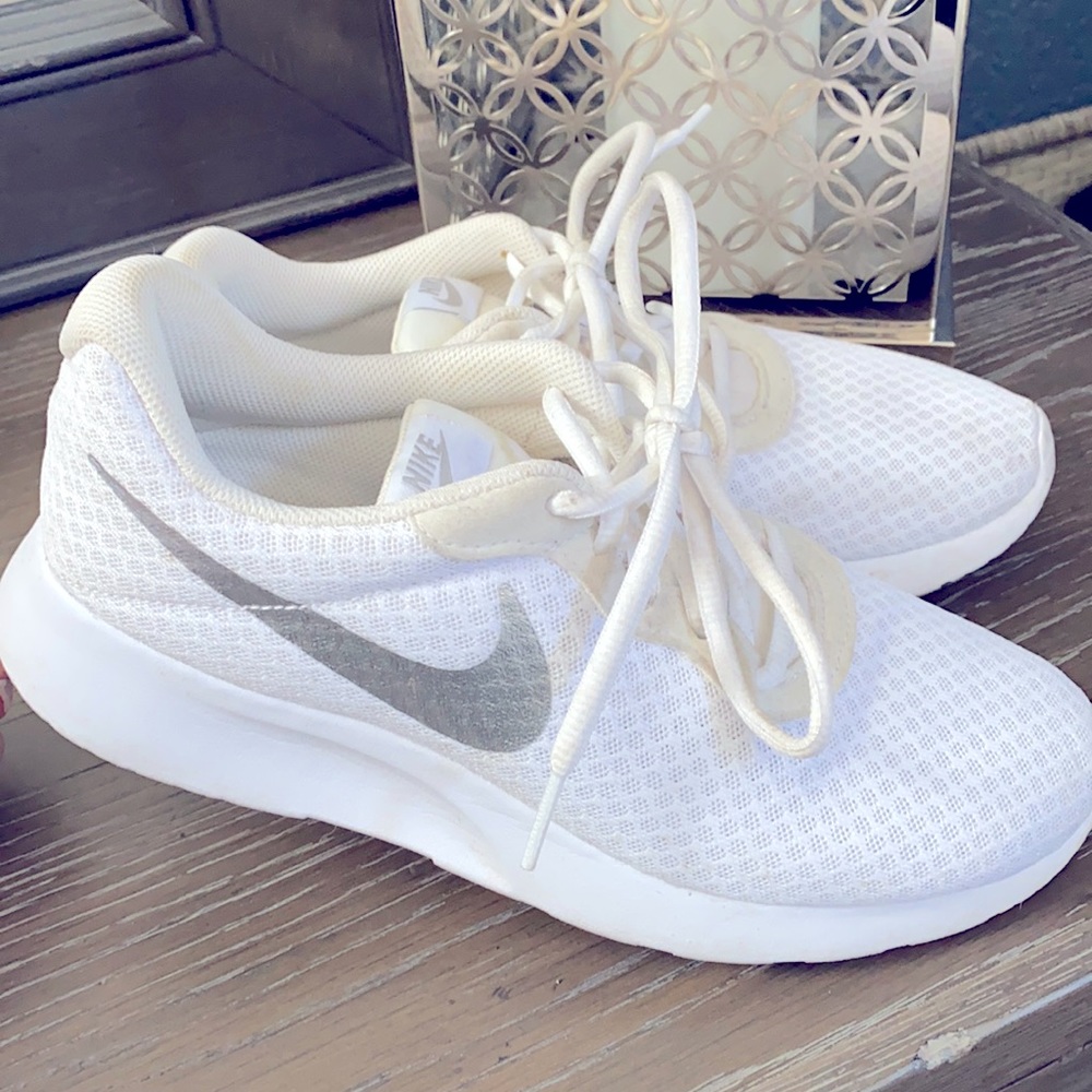 White Nike Tanjun Sneakers